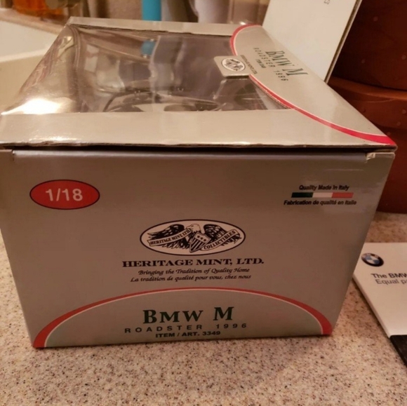 BMW Z3 M Roadster UT Models 1996 1/18 + BMW Z3 Brochure Catalogs - Picture 5 of 9